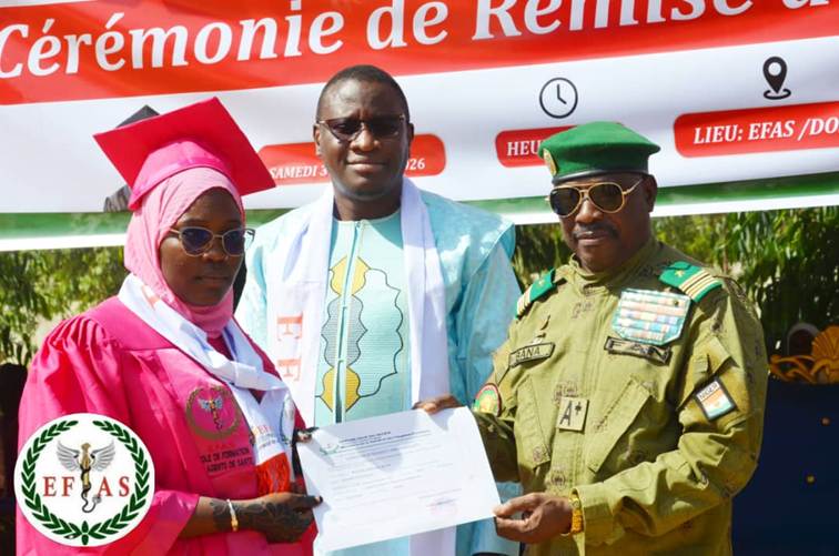 Cérémonie de remise de diplômes à l’EFAS : une célébration de l’excellence et de l’engagement au service de la santé image